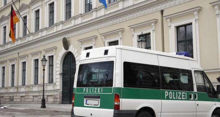 Gelungener Quereinstieg bei der Polizei – Interview mit einer jungen Beamtin Gelungener Quereinstieg bei der Polizei – Interview mit einer jungen Beamtin